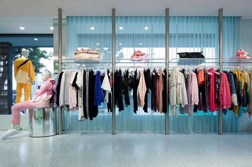 高级服饰陈列 从时尚搬运工到时尚创造者的蜕变