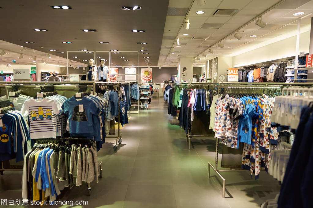 H&M 引领时尚潮流的内部存储与零售策略